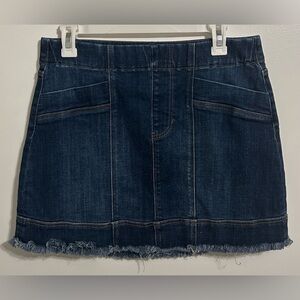 Liverpool Los Angeles frayed denim pull on skirt in Cazares Pure EUC 4/27